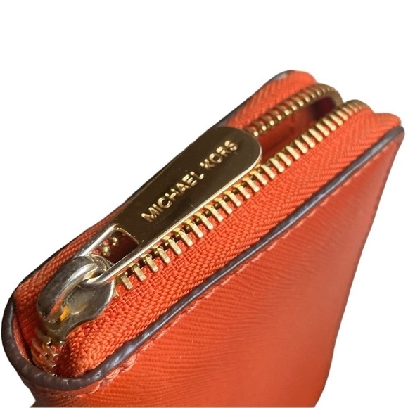 MICHAEL KORS Leather Wristlet Wallet Orange Gold Hardware Like New 6” x … - Picture 4 of 9